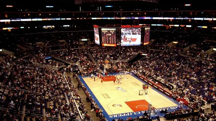 Basketball arena match sport game lakers tribune fans