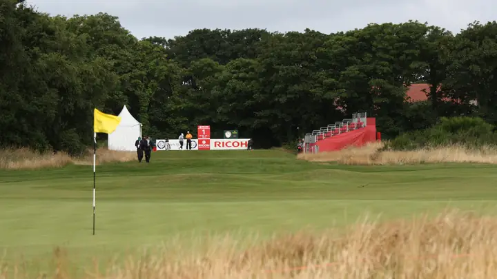 LYTHAM ST ANNES, UNITED KINGDOM - JULY 27: 1st hole green and teebox before 2009 Ricoh Women's British Open held at Roya